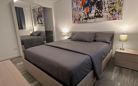 Essential Apartment